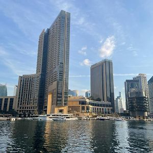 Four Stars Dubai Marina Jbr